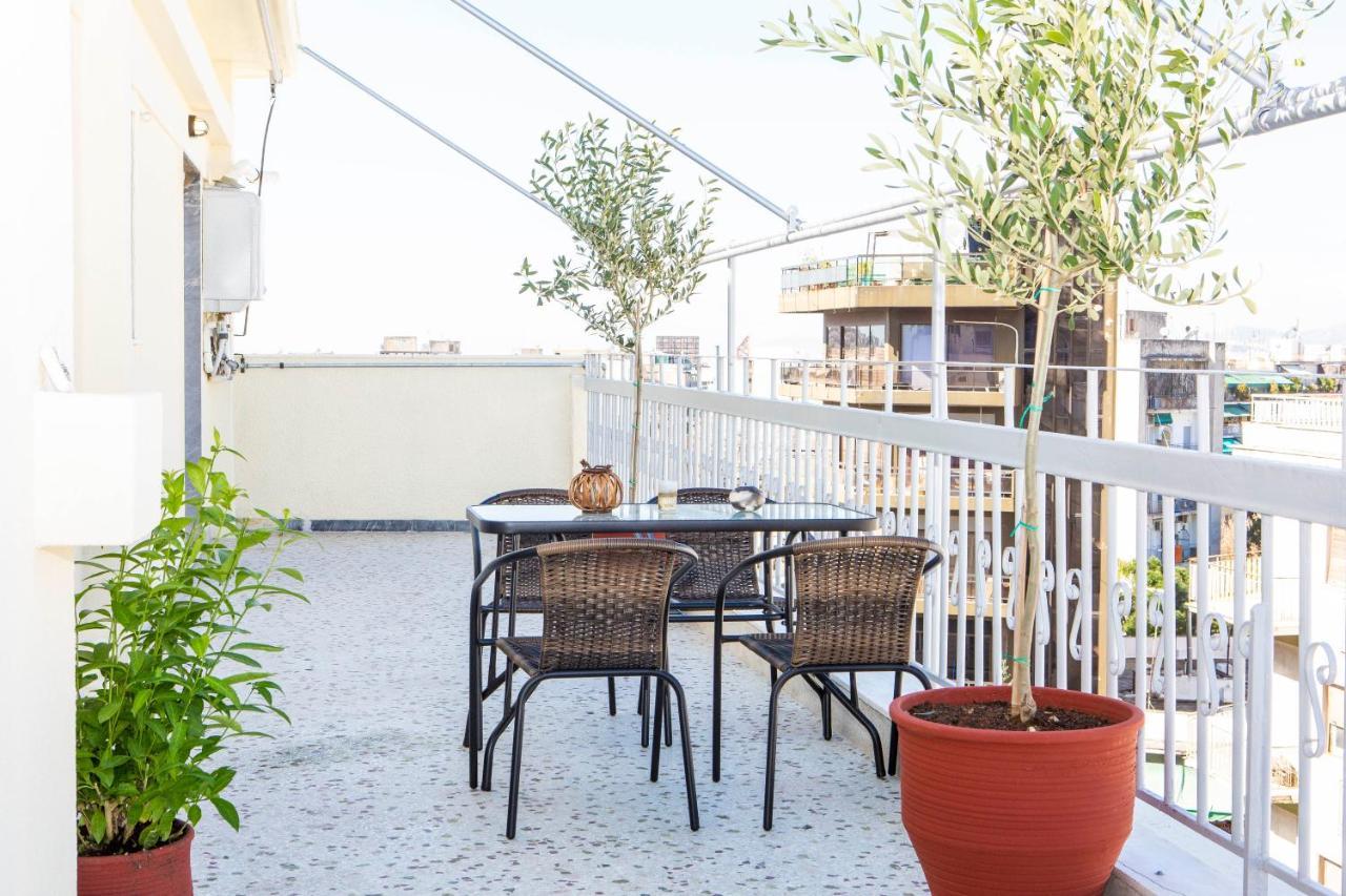 Loucas Apartment เอเธนส์ ภายนอก รูปภาพ
