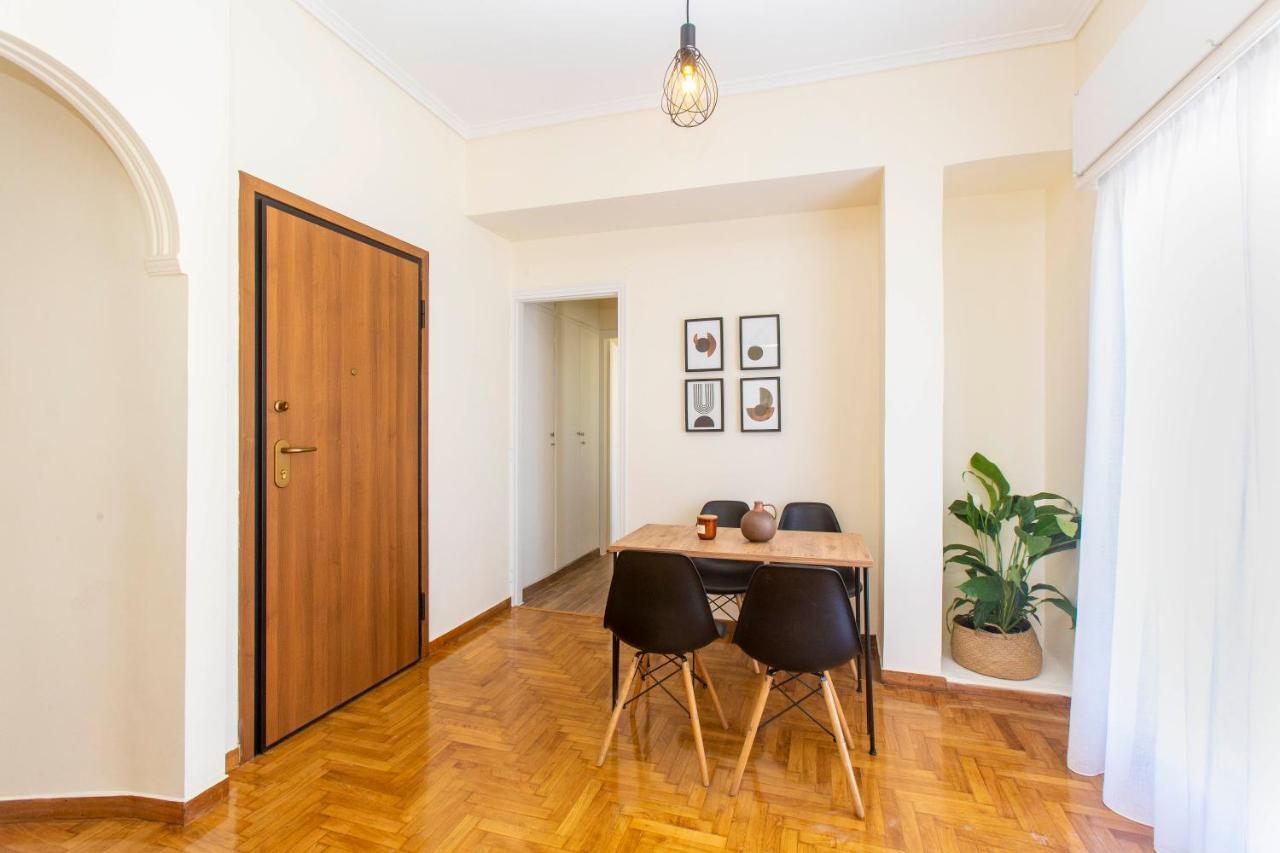 Loucas Apartment เอเธนส์ ภายนอก รูปภาพ