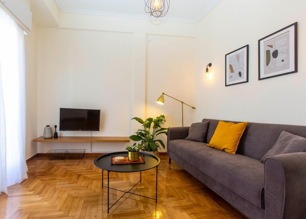 Loucas Apartment เอเธนส์ ภายนอก รูปภาพ
