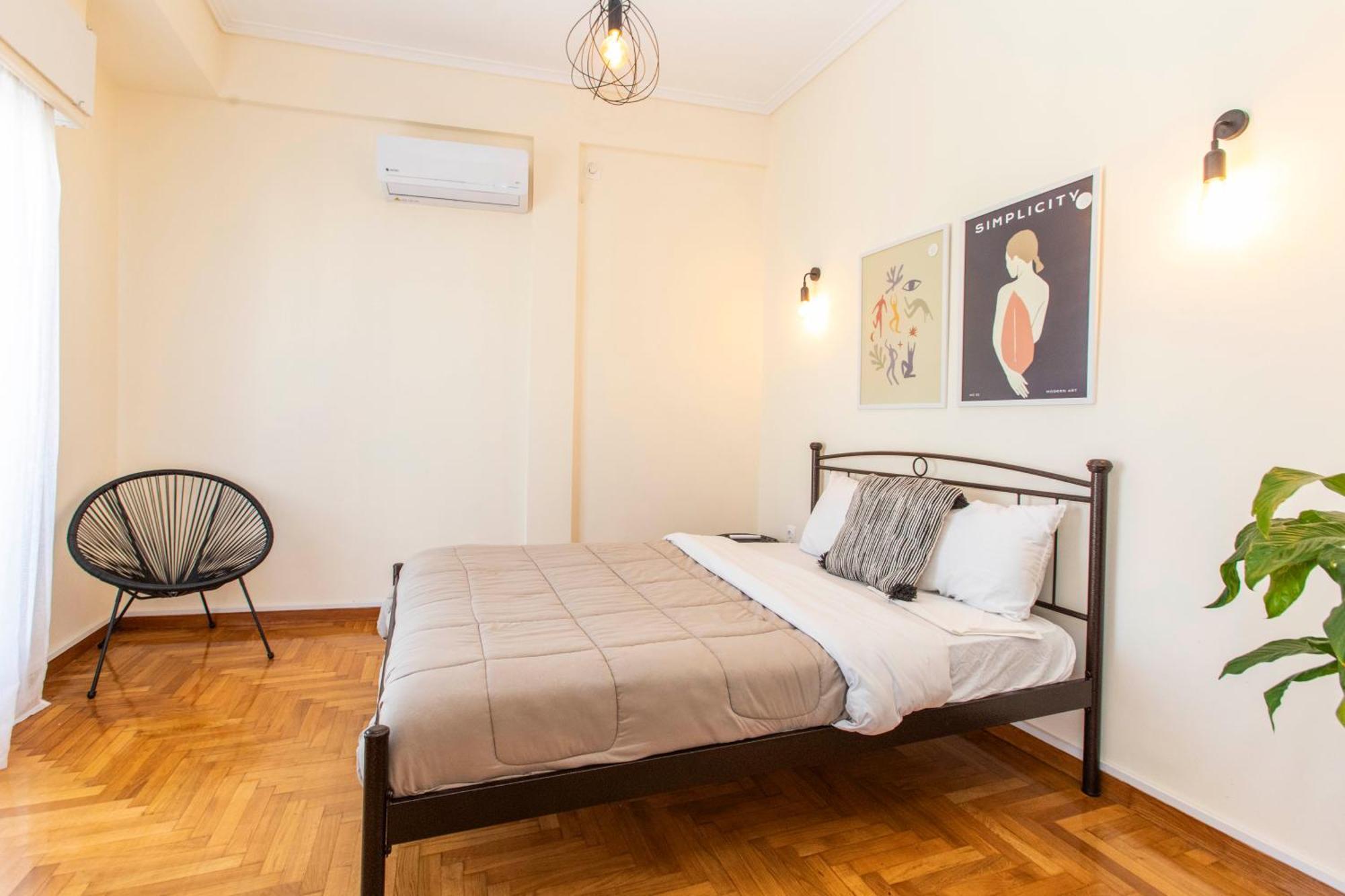 Loucas Apartment เอเธนส์ ภายนอก รูปภาพ